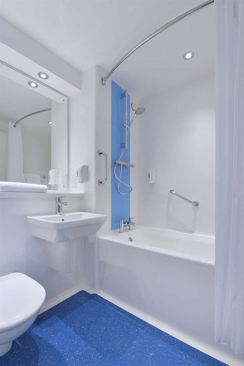 Travelodge Harlow Esterno foto